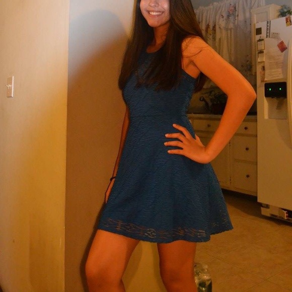 Dress - Picture 2 of 2